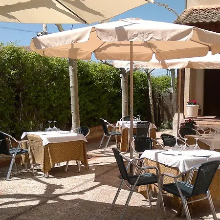 El Porton De Javier 3*